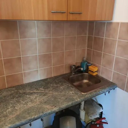 V Zastavce Horka u Stare Paky